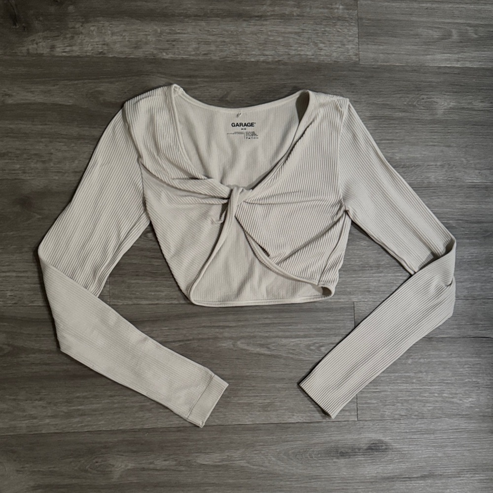 Garage Twist Front Seamless Crop Top